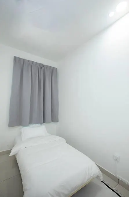 Aqualuxe Hideout 【Netflix/Private Ktv/Pool/Movie】 Villa Johor Bahru Malaysia