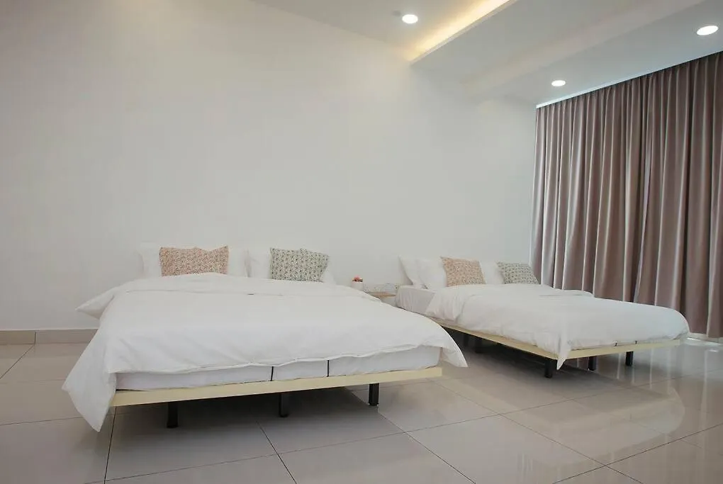 Aqualuxe Hideout 【Netflix/Private Ktv/Pool/Movie】 Villa Johor Bahru 0*,  Malaysia