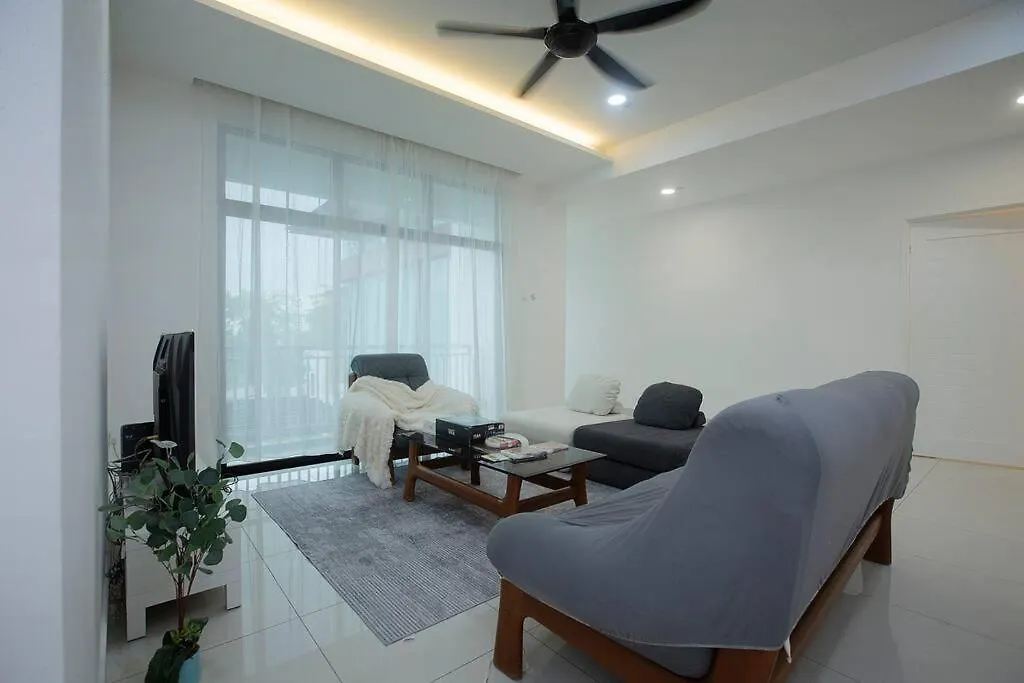 Aqualuxe Hideout 【Netflix/Private Ktv/Pool/Movie】 Villa Johor Bahru Malaysia