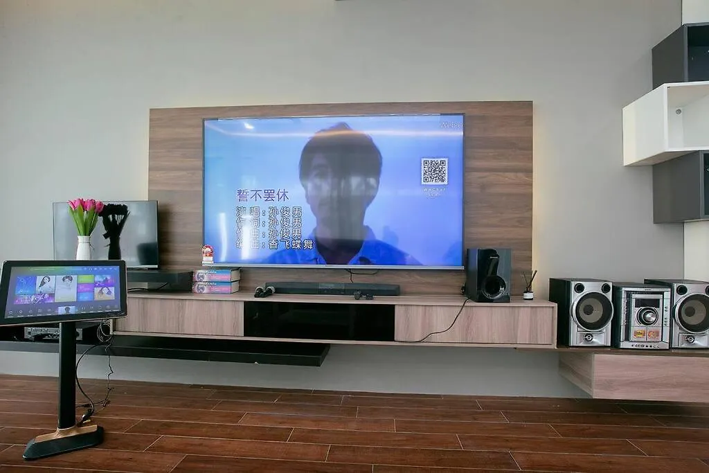 Aqualuxe Hideout 【Netflix/Private Ktv/Pool/Movie】 Villa Johor Bahru