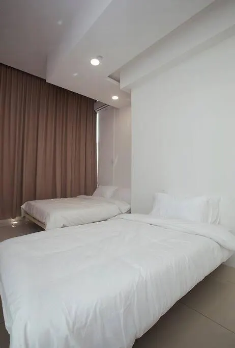 Aqualuxe Hideout 【Netflix/Private Ktv/Pool/Movie】 Villa Johor Bahru